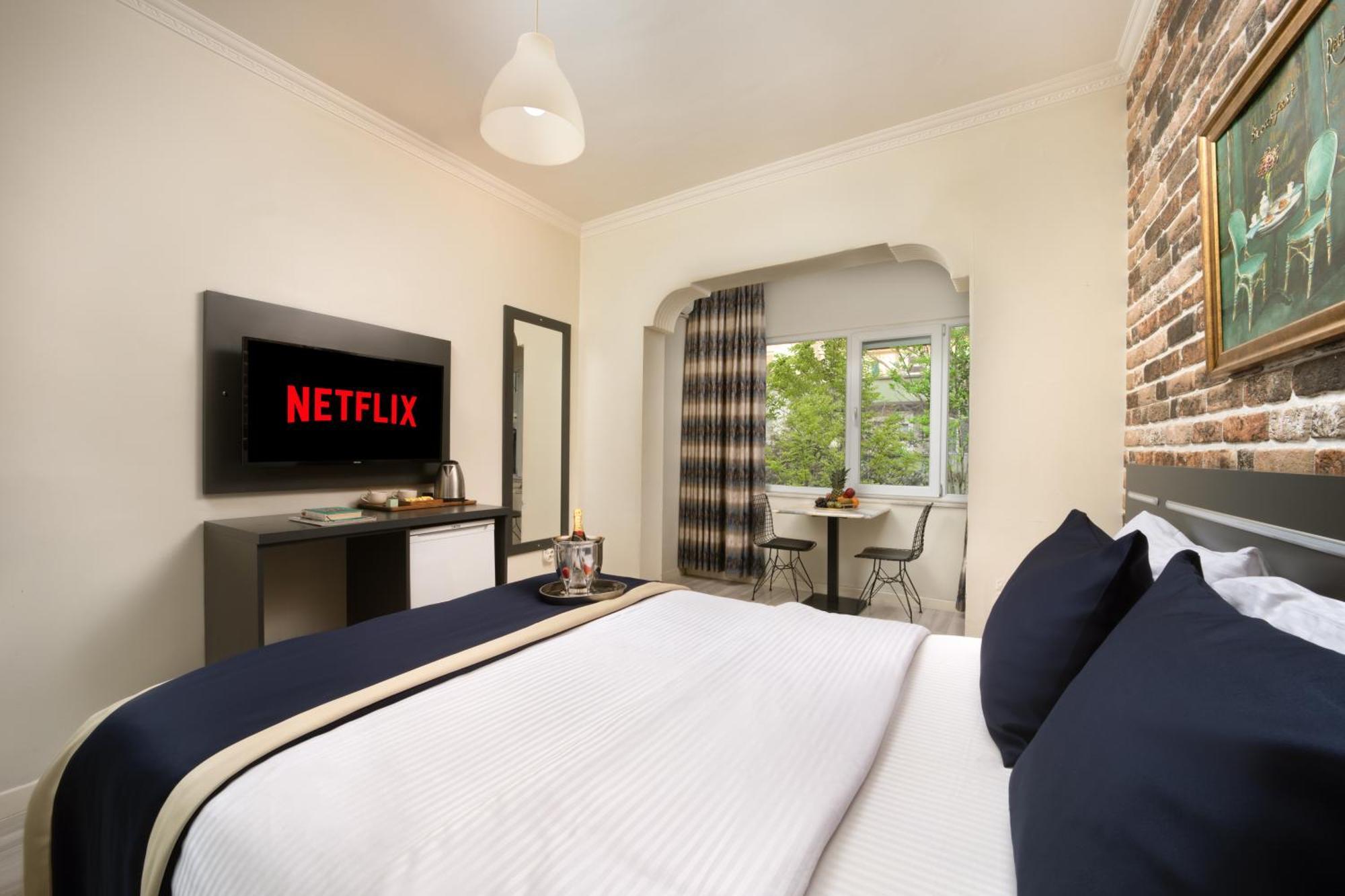 Istanbul Hotel & Suites Esterno foto