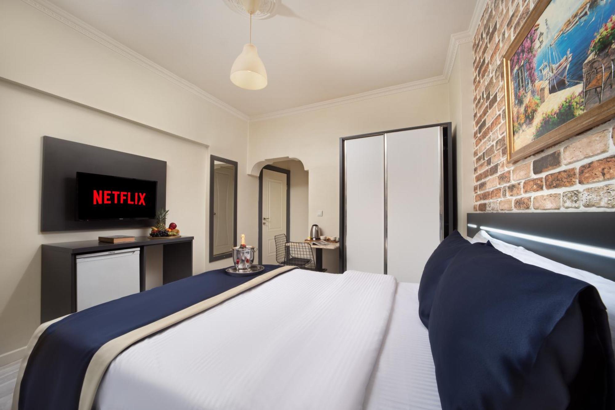 Istanbul Hotel & Suites Esterno foto